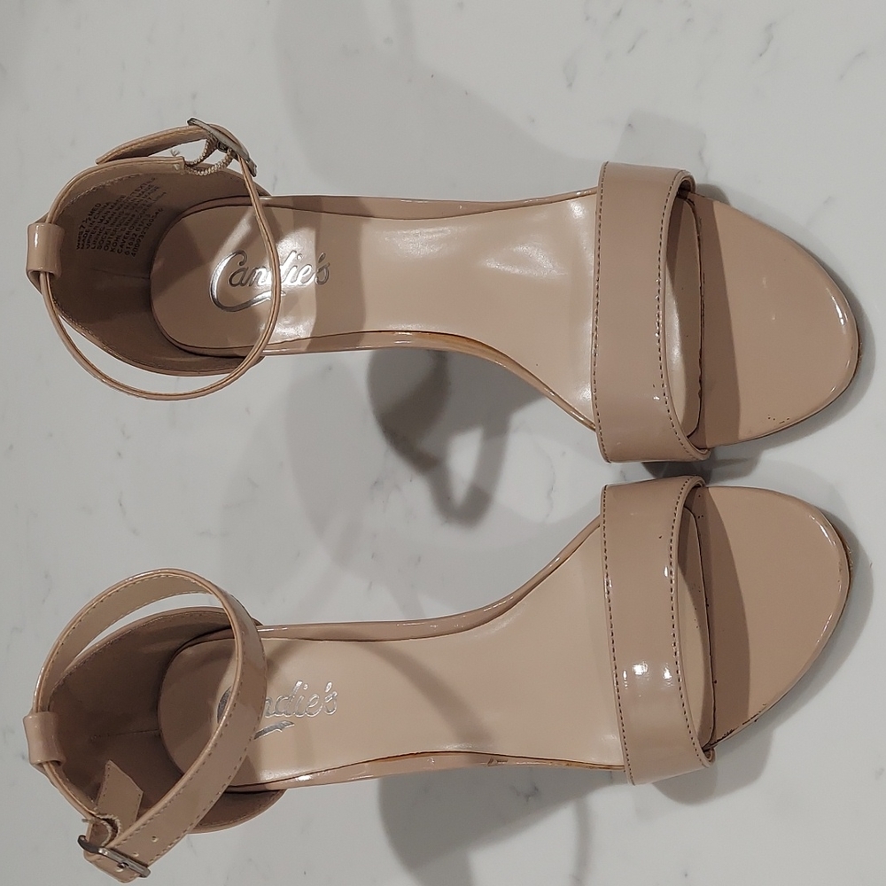 Sandals - Picture 2 of 8